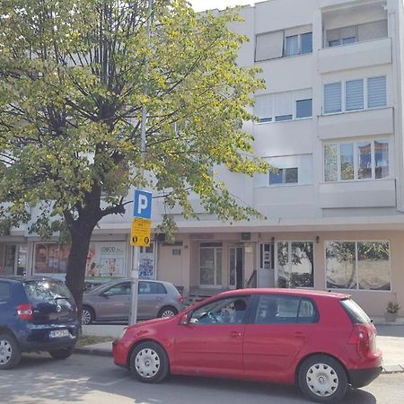 Apartmani Bonaca U Centru Niksica ภายนอก รูปภาพ