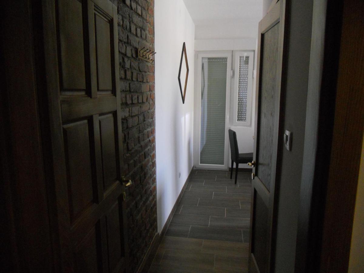 Apartmani Bonaca U Centru Niksica ภายนอก รูปภาพ