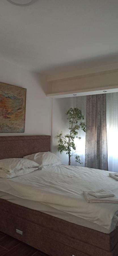 Apartmani Bonaca U Centru Niksica ภายนอก รูปภาพ